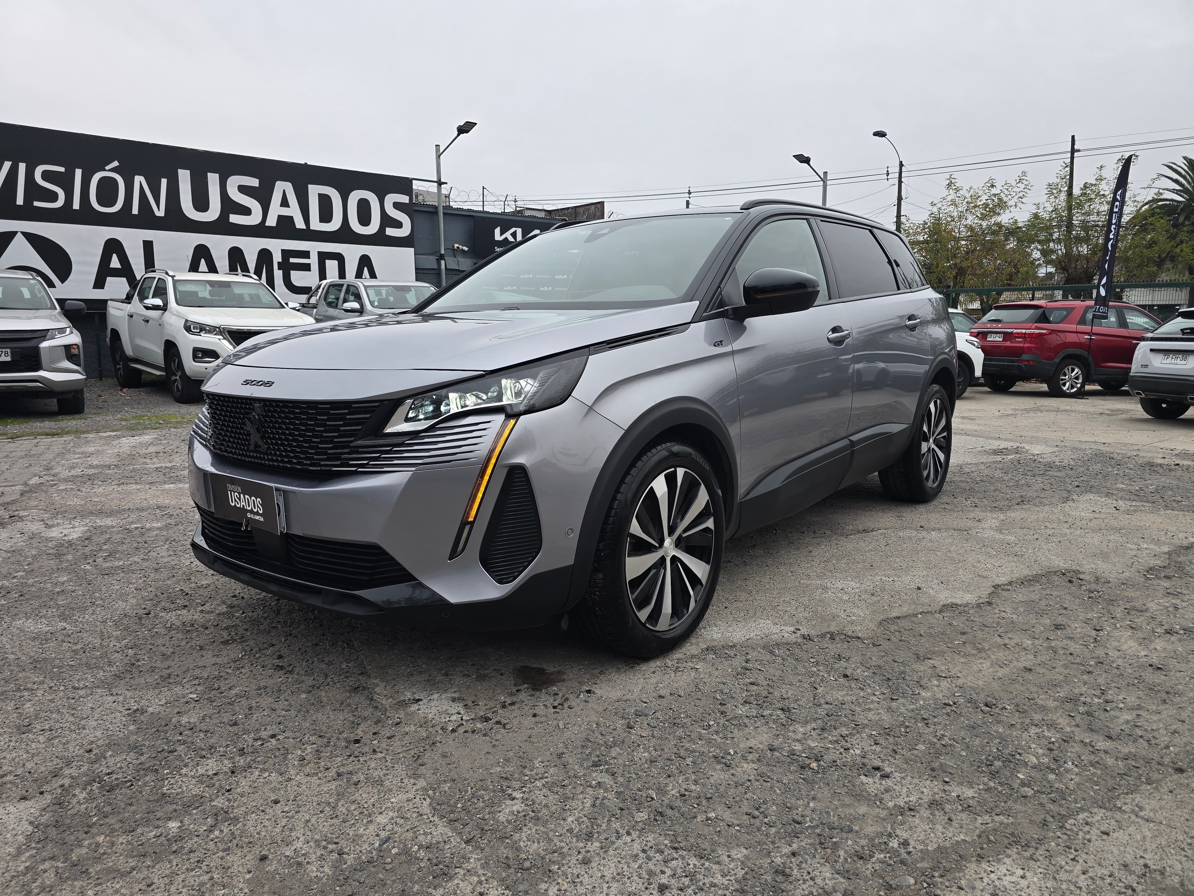 PEUGEOT 5008 BLUEHDI 130 1.5 AUT